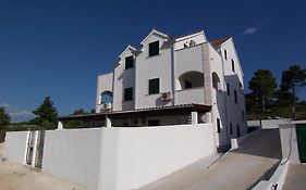 Apartments Croatia Brac